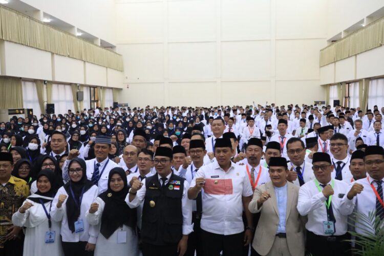 Bina Petugas Haji Daerah se-Jabar, Plt. Wali Kota dampingi Gubernur Jawa Barat Ridwan Kami