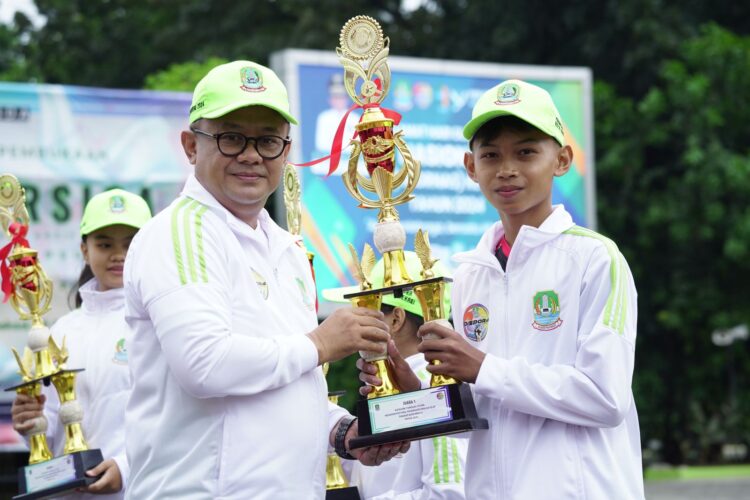 Hari Olah Raga Nasional, Pj. Wali Kota Bekasi Apresiasi Atlet-atlet Berprestasi
