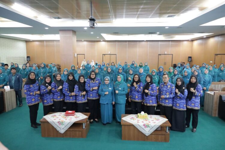 Ketua TP PKK Kota Bekasi buka Rapat Kerja Program PKK bersama OPD Kota Bekasi